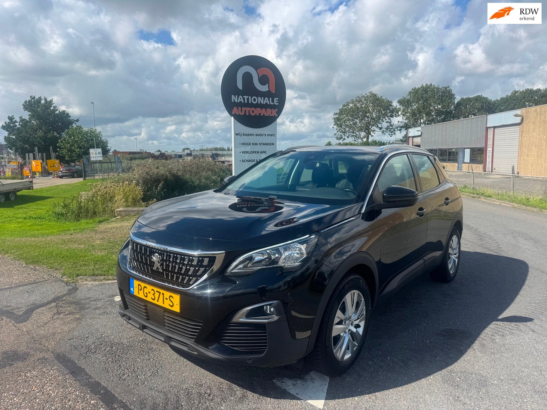 Peugeot 3008 | 2017 | 1.2 PureTech Active | Export en Handel, Voorwielaandrijving, Gebruikt, 1199 cc, Zwart