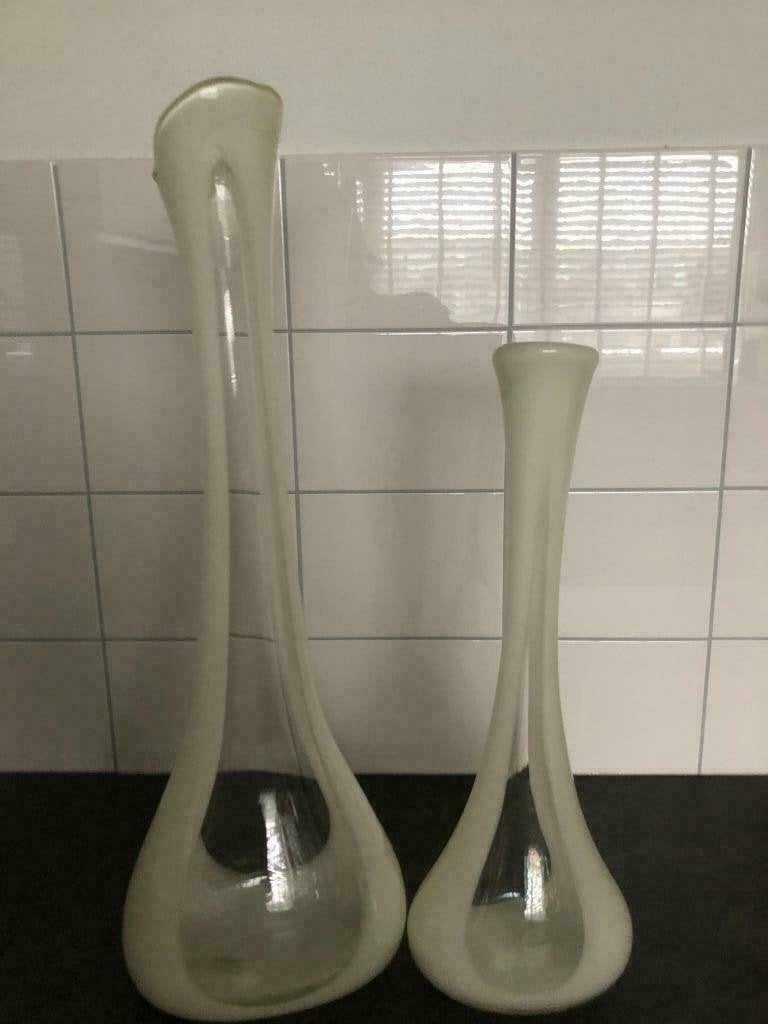 Set van 2 vintage glazen vazen, wit/transparant, Wit, 57 cm, Ophalen of Verzenden, Glas