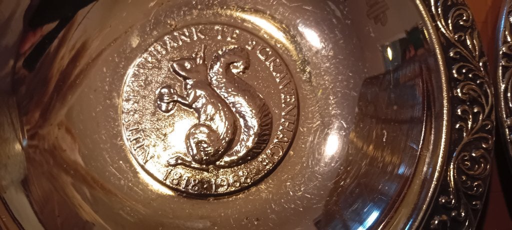 Decoratieve schaal met eekhoorn reliëf, Ophalen of Verzenden