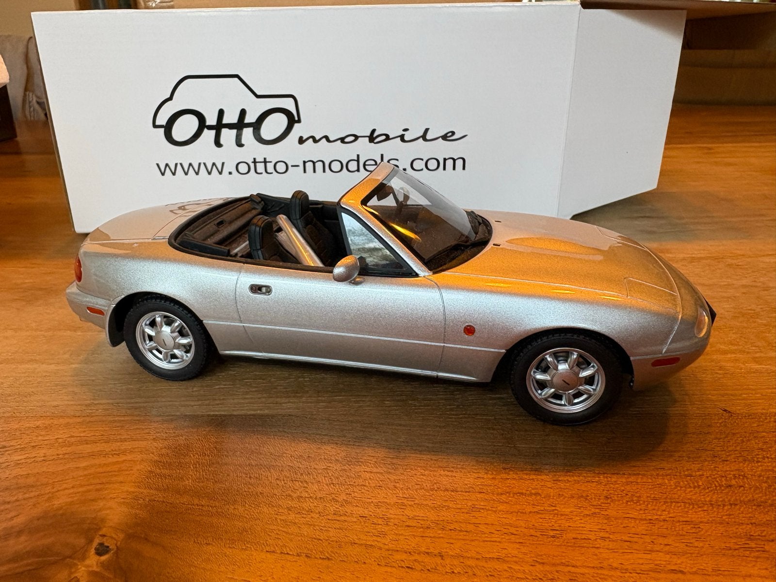 Ottomobile Mazda MX5 1:18 Modelauto, Ophalen of Verzenden, Zo goed als nieuw, Auto, OttOMobile