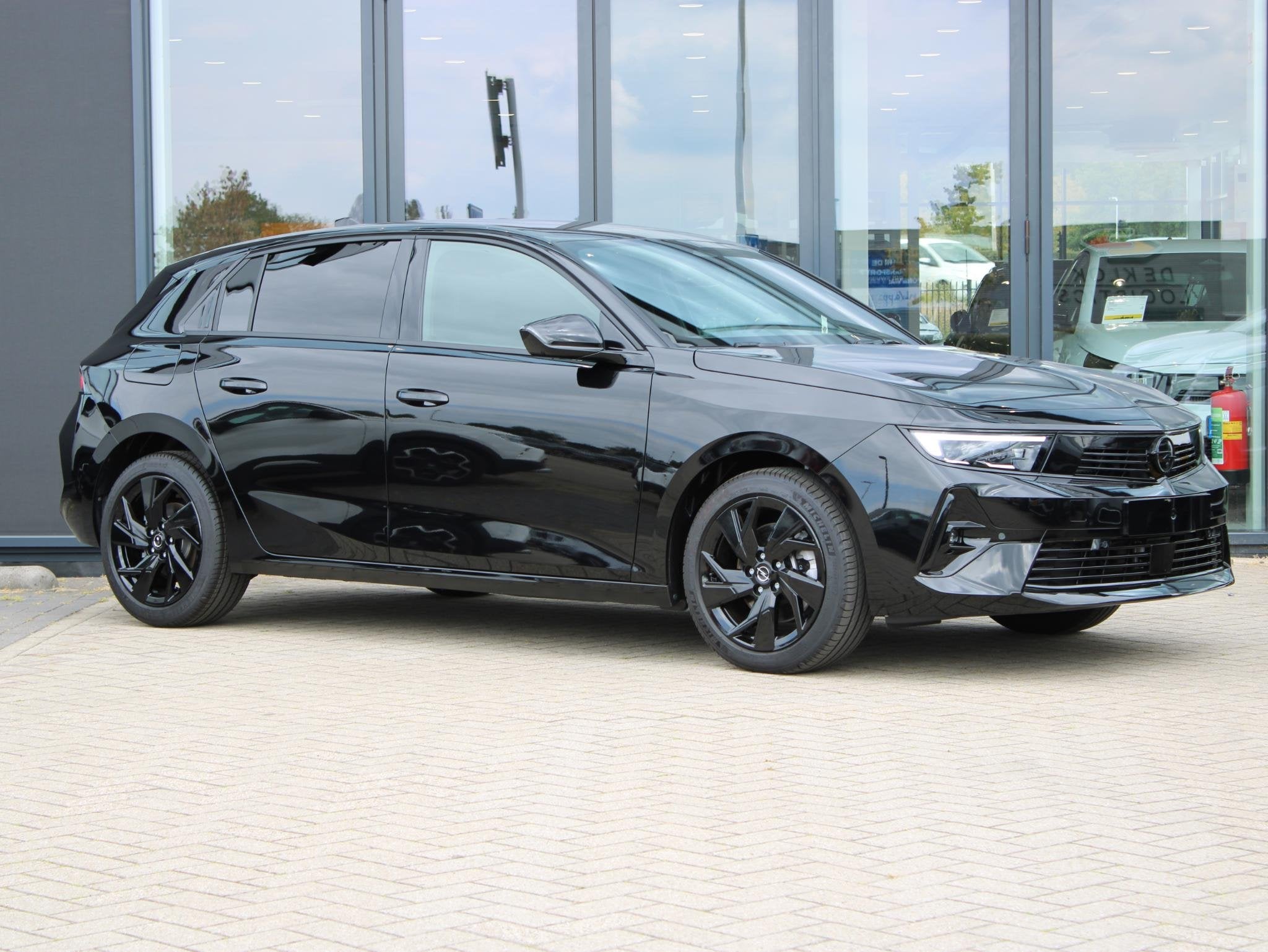 Opel Astra 1.2 Turbo Hybrid GS VOORRAAD KORTING, Auto's, Opel, Euro 6, 1199 cc, Zwart, Origineel Nederlands