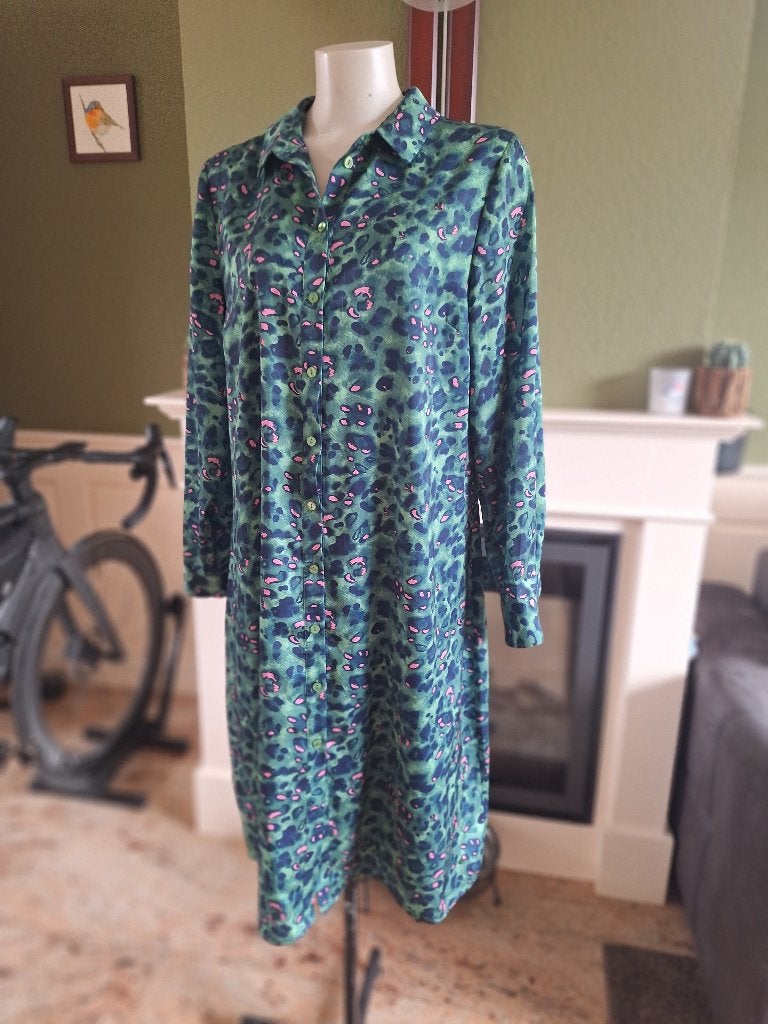 Terre Bleue groen blauwe panter print 42 blouse jurk, Kleding | Dames, Jurken, Maat 42/44 (L), Knielengte, Gedragen, Groen