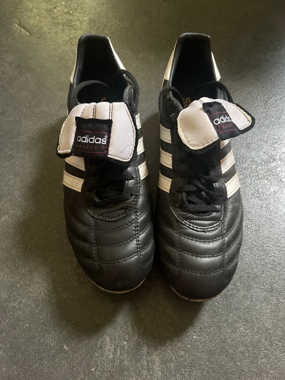 Adidas Kaiser 5 voetbalschoenen - Maat 44, Ophalen of Verzenden, Gebruikt, Schoenen