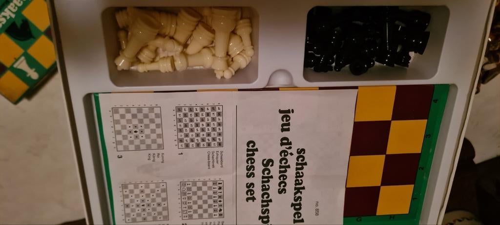 Schaakbord, Hobby en Vrije tijd, Gezelschapsspellen | Bordspellen, Ophalen, Zo goed als nieuw