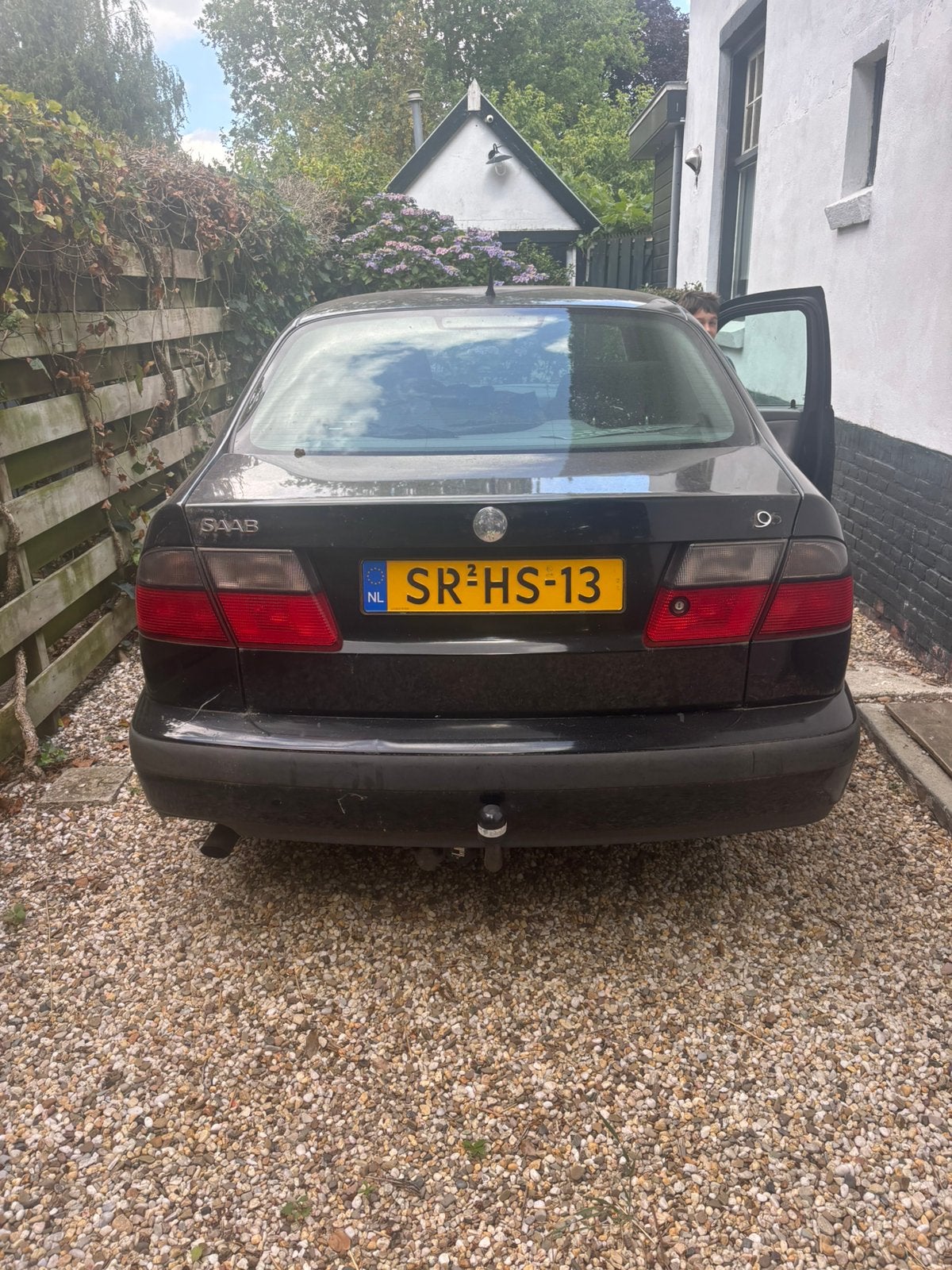 Saab 9-5 2.0 T 1998 Zwart, Auto's, Voorwielaandrijving, 1800 kg, Zwart, 4 cilinders