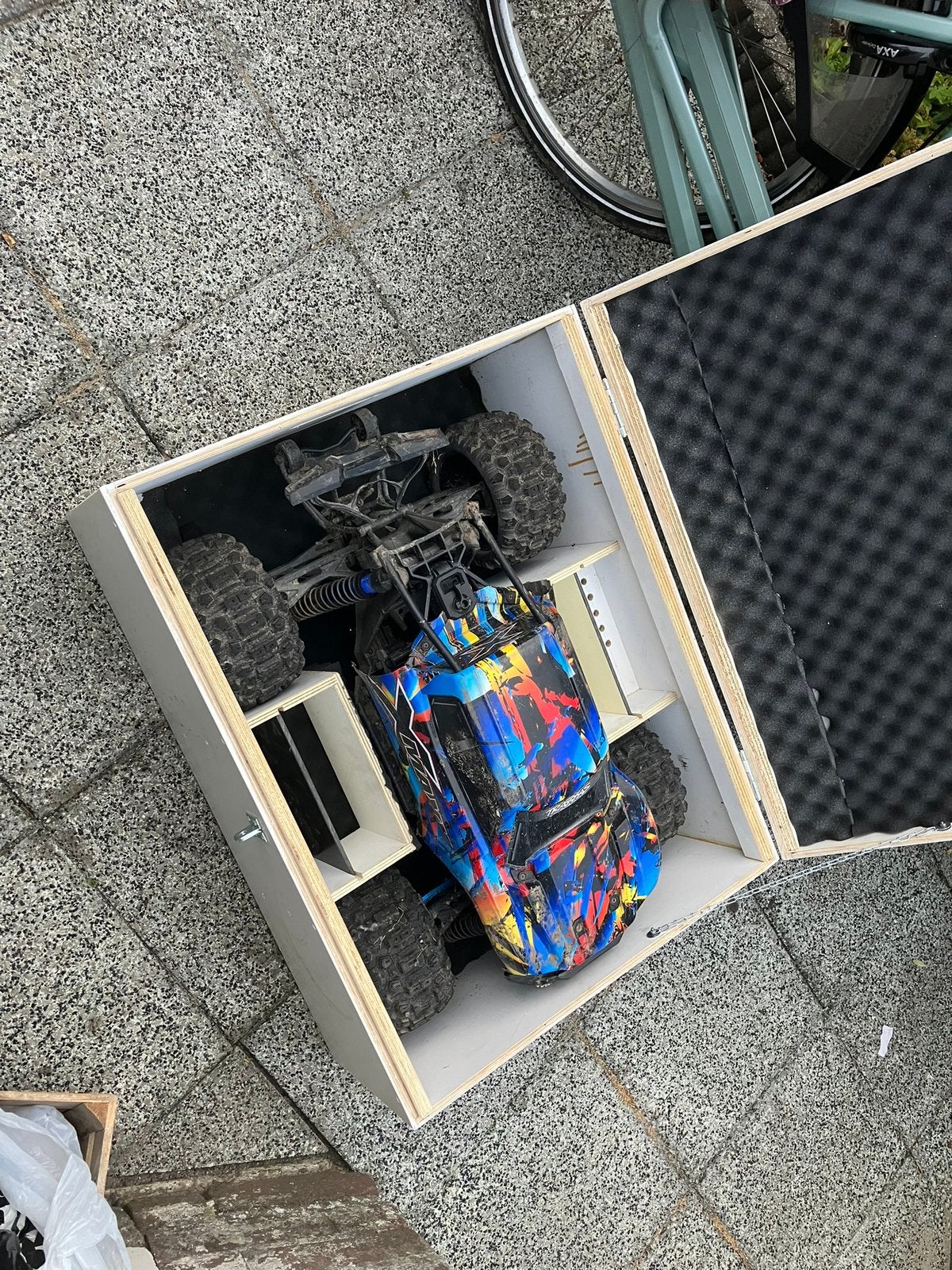 Houten opbergkist X-maxx Traxxas, Ophalen, Zo goed als nieuw, Overige schalen, Onderdeel