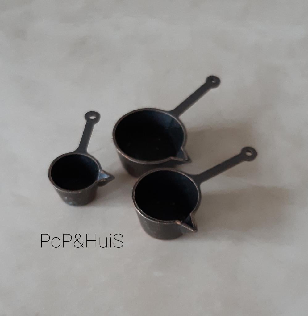 Metalen steelpannen 1:12, Ophalen of Verzenden, Gebruikt, Poppenhuis