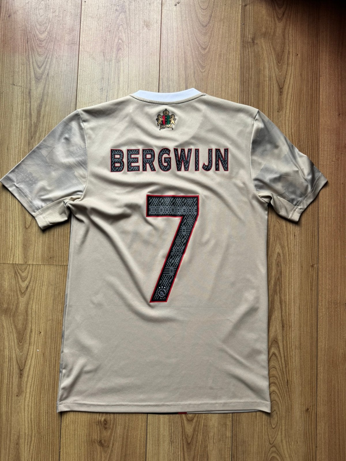 Voetbalshirt Ajax Amsterdam x Daily Paper Steven Bergsijn #7, Sport en Fitness, Ophalen of Verzenden, Zo goed als nieuw, Shirt