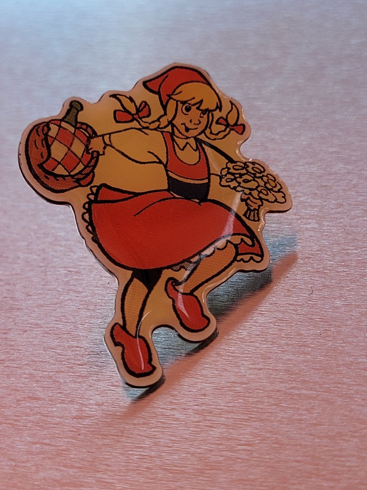 Efteling Pin Roodkapje Sprookjesbos, Verzamelen, Efteling, Ophalen of Verzenden, Zo goed als nieuw, Button of Speldje