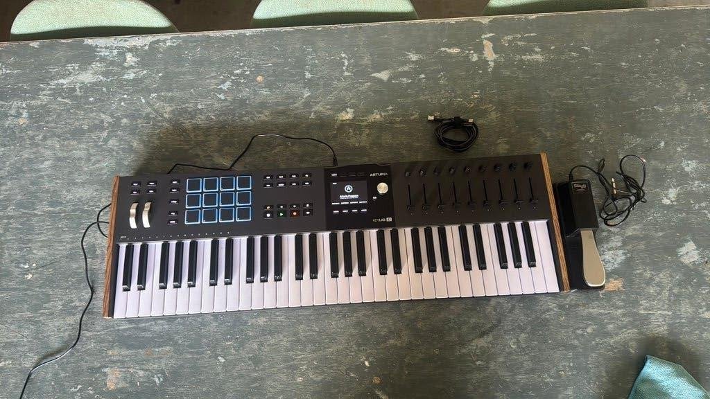 Arturia Keylab 61 mk3, Muziek en Instrumenten, 61 toetsen, Zo goed als nieuw, Aanslaggevoelig, Ophalen