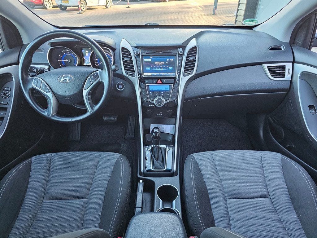 Hyundai i30 1.6 GDi Comfort | Automaat | Camera | Stoelverwa, Gebruikt, 4 cilinders, Met garantie (alle), Bedrijf