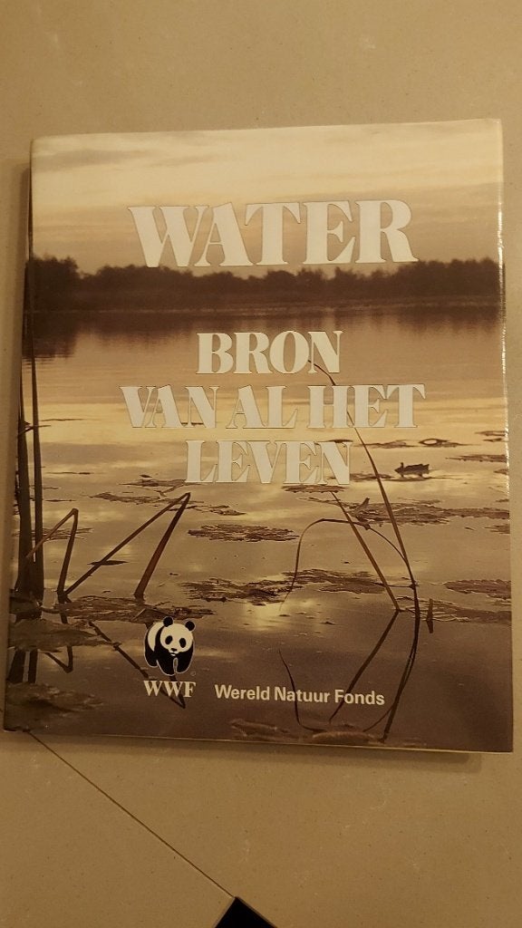 Water/bron van alle leven van WNF ( als nieuw), Ophalen of Verzenden, Zo goed als nieuw, Natuur algemeen