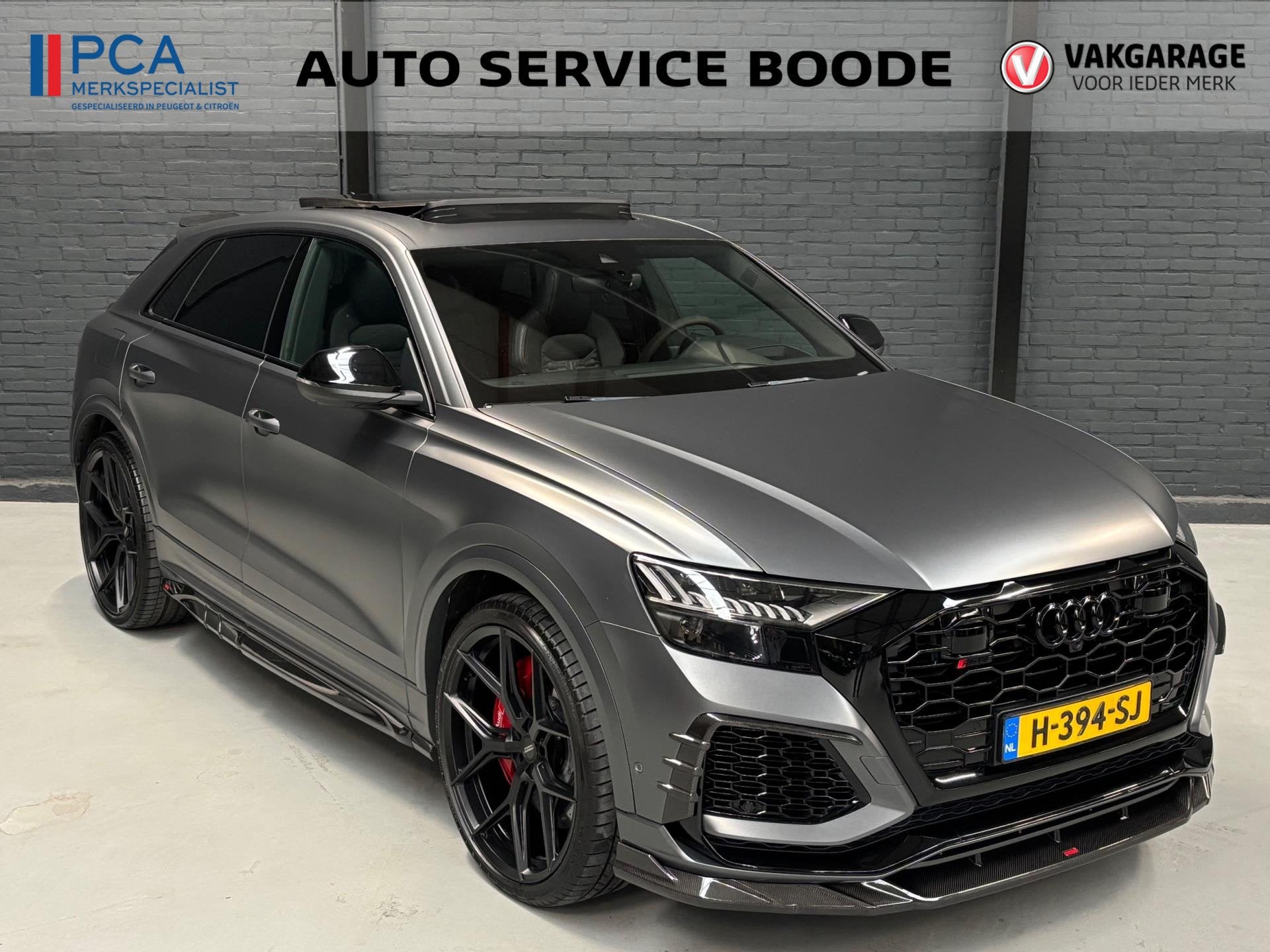 Audi Q8 4.0 TFSI RS Q8 (700pk) Quattro URBAN - Vossen 24 inc, Auto's, Automaat, Gebruikt, Wit, 156 €/maand
