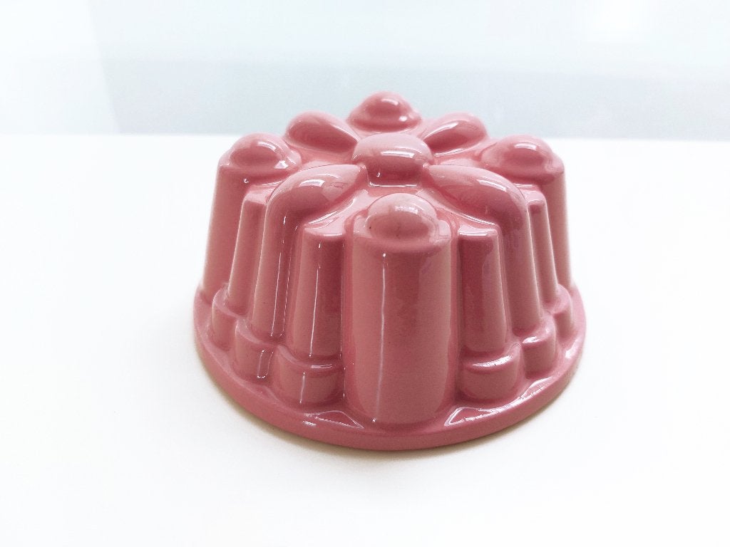 Vintage Puddingvorm Pastel Roze Royal Sphinx Maastricht, Antiek en Kunst, Antiek | Servies los, Ophalen