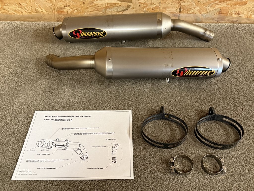 Akrapovic uitlaten dempers Yamaha YZF-R1 YZFR1 R1 04-06 RN12, Motoren, Onderdelen | Yamaha, Gebruikt, Verzenden, Media@akrapovic.com