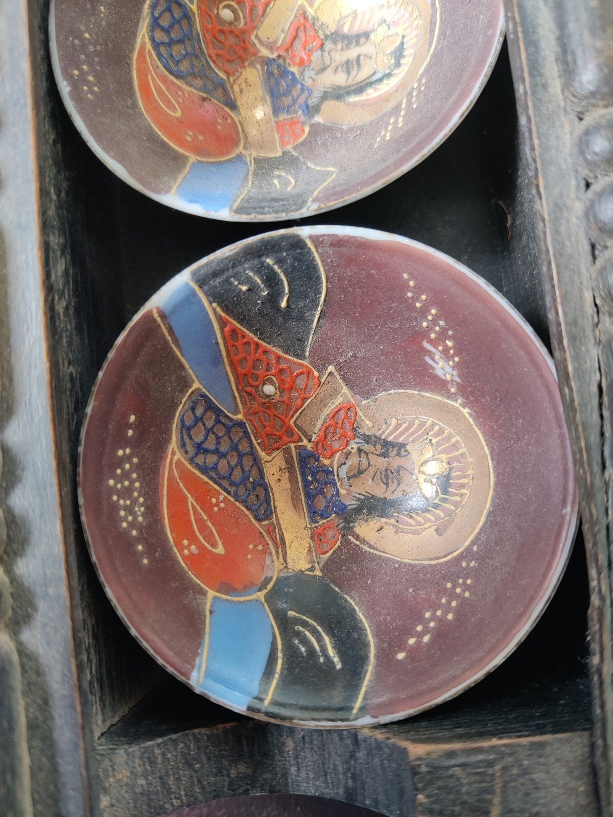 Antieke Japanse Satsuma theekopjes in houten houder, Antiek en Kunst, Ophalen of Verzenden