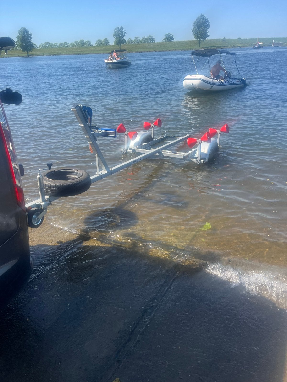 Marlin boottrailer met trompetrollen en reserveband, Watersport en Boten, Boottrailers, Ophalen, Minder dan 1500 kg, Sloepentrailer