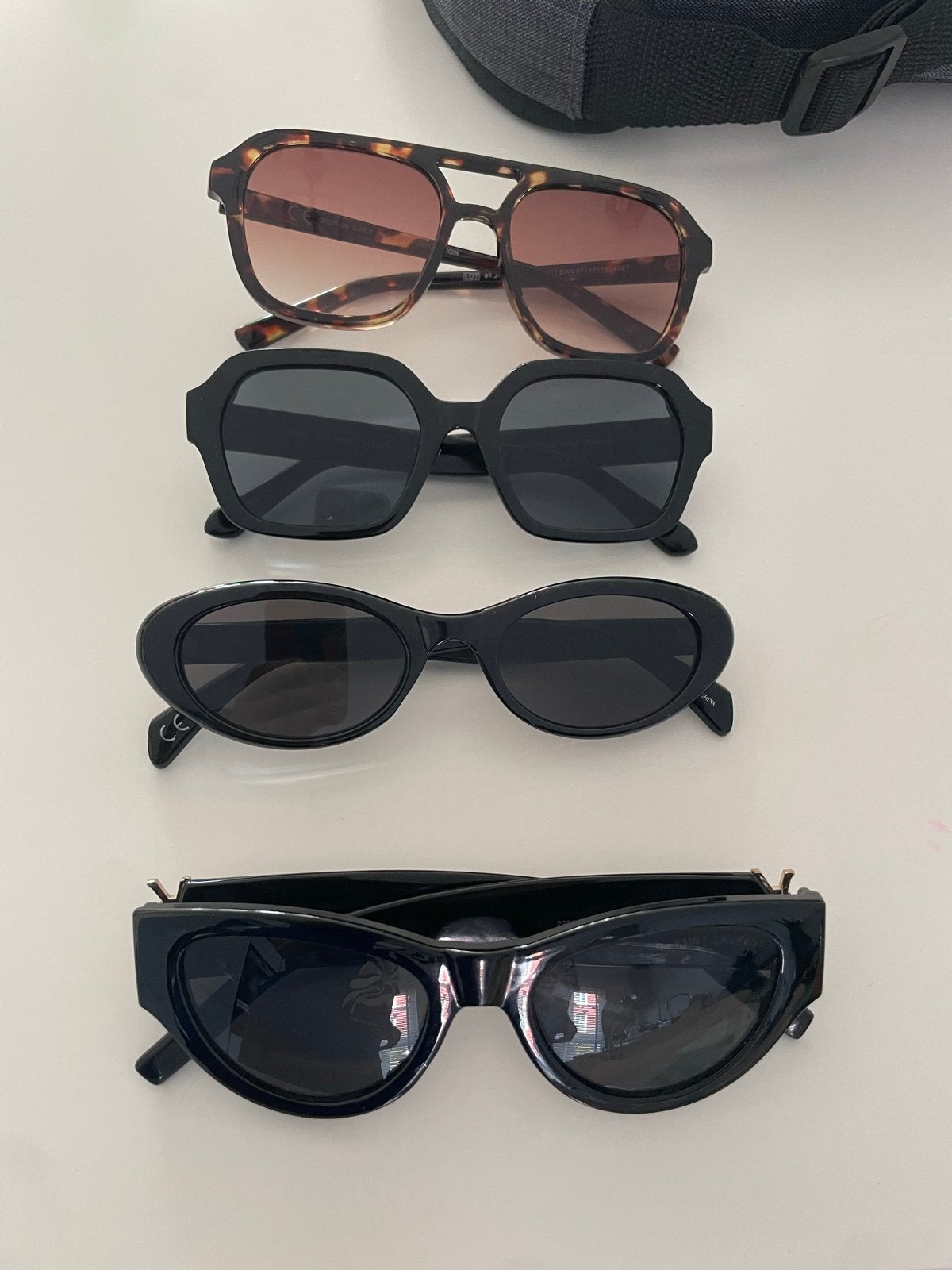 Set van 4 zonnebrillen, Overige merken, Zonnebril, Verzenden, Zwart