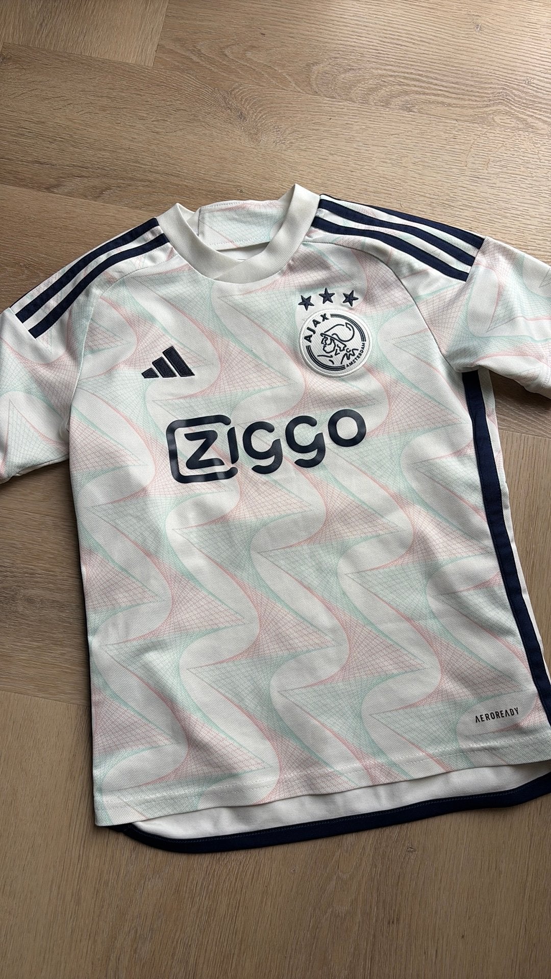 Ajax shirt junior, Sport en Fitness, Voetbal, Maat XS of kleiner, Ophalen of Verzenden, Zo goed als nieuw, Shirt