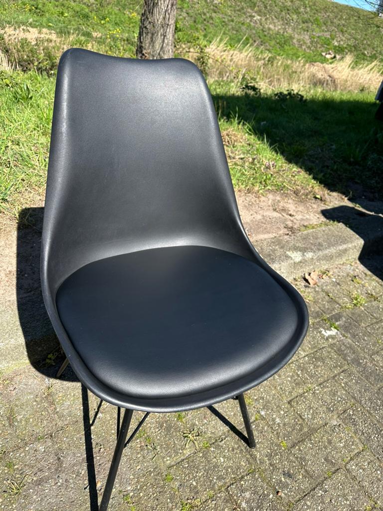 4 Stoelen, Ophalen, Zo goed als nieuw
