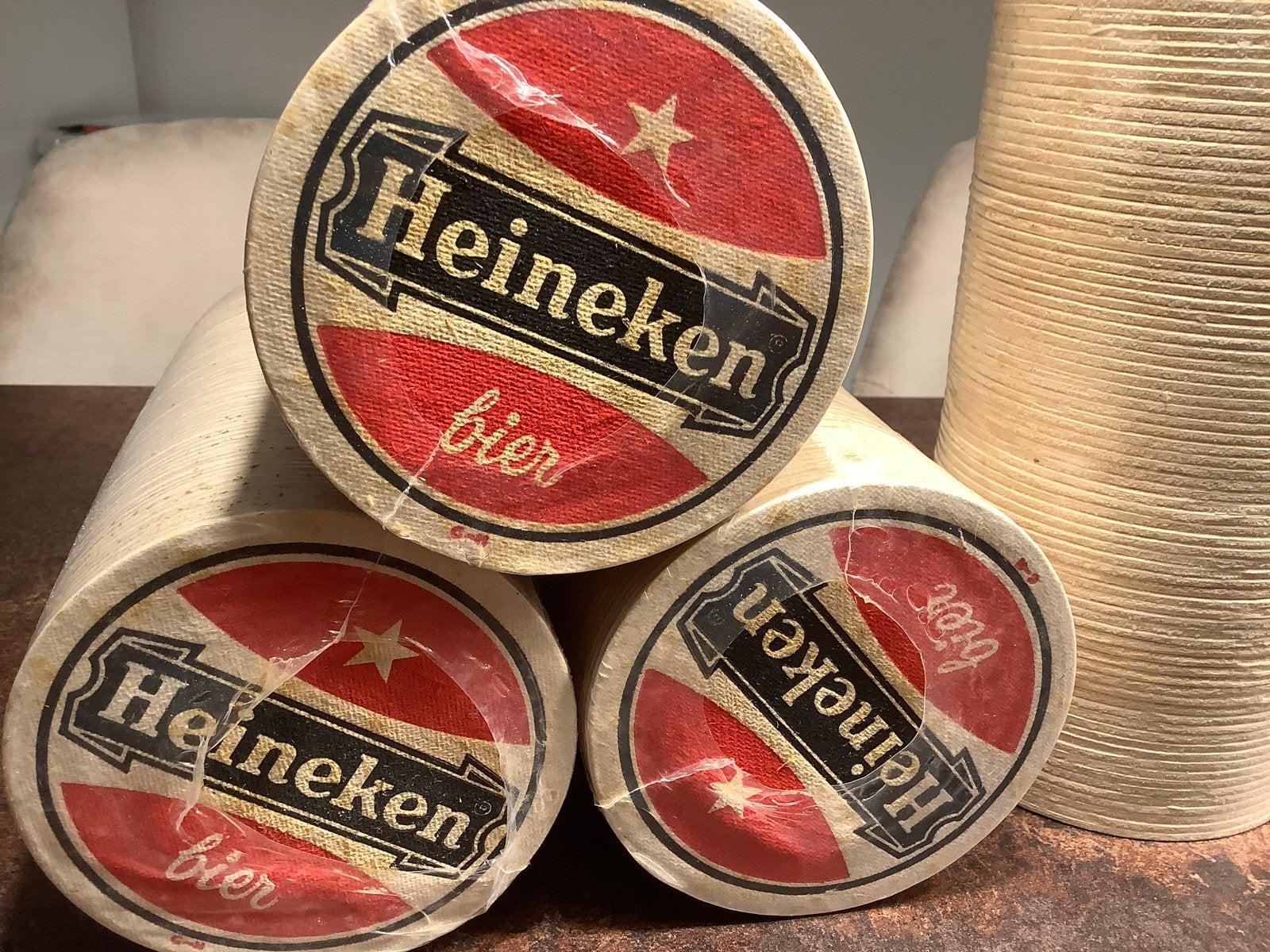 Heineken Oude Rode Bierviltjes per rol, Ophalen of Verzenden, Nieuw, Viltje(s), Heineken