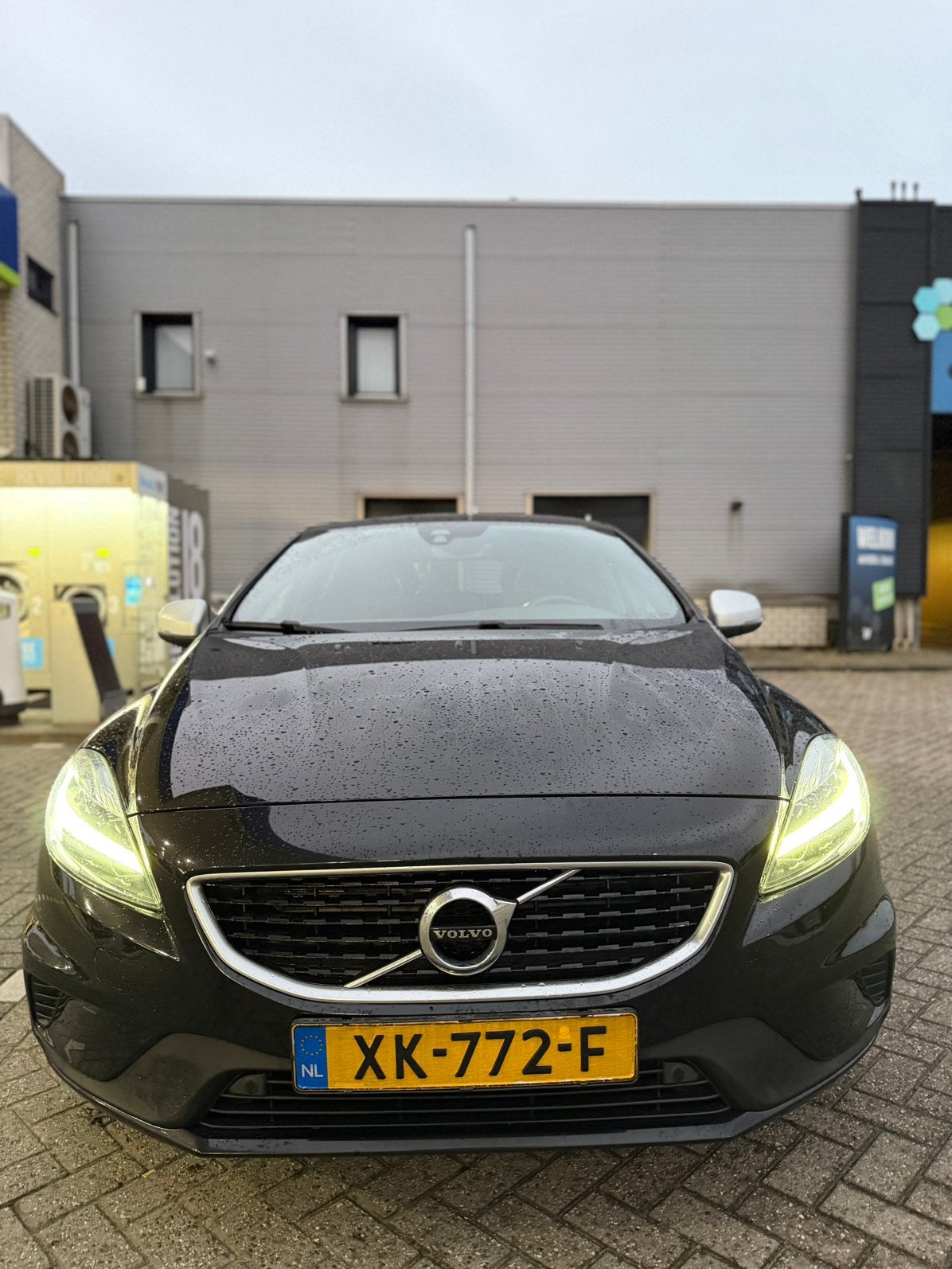 Volvo V40 1.5 T3 Polar+Sport / AUTOMAAT / PANORAMADAK / CAM, Automaat, Dealer onderhouden, 1498 cc, 4 cilinders