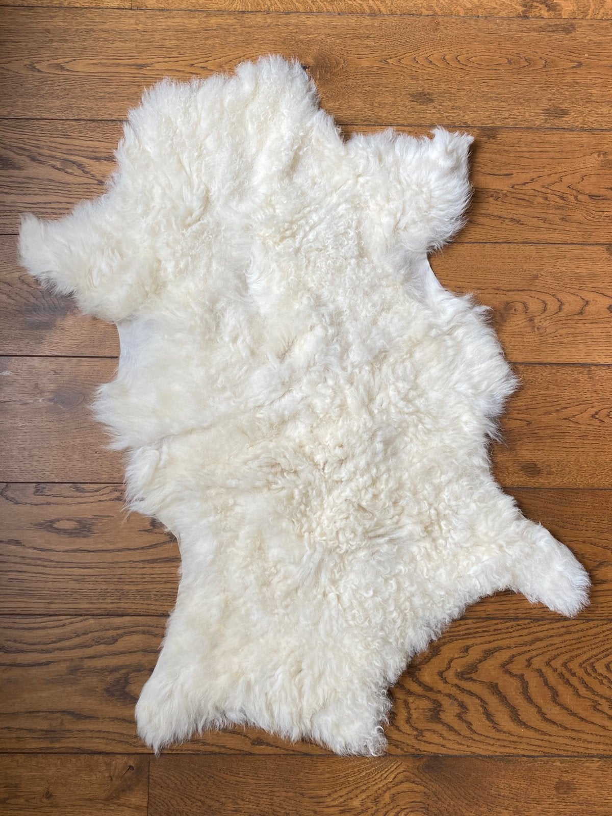 Nieuw echt schapenvacht 1 1,00 x 0,67 cm, Ophalen of Verzenden, Zo goed als nieuw, Rond, 50 tot 100 cm