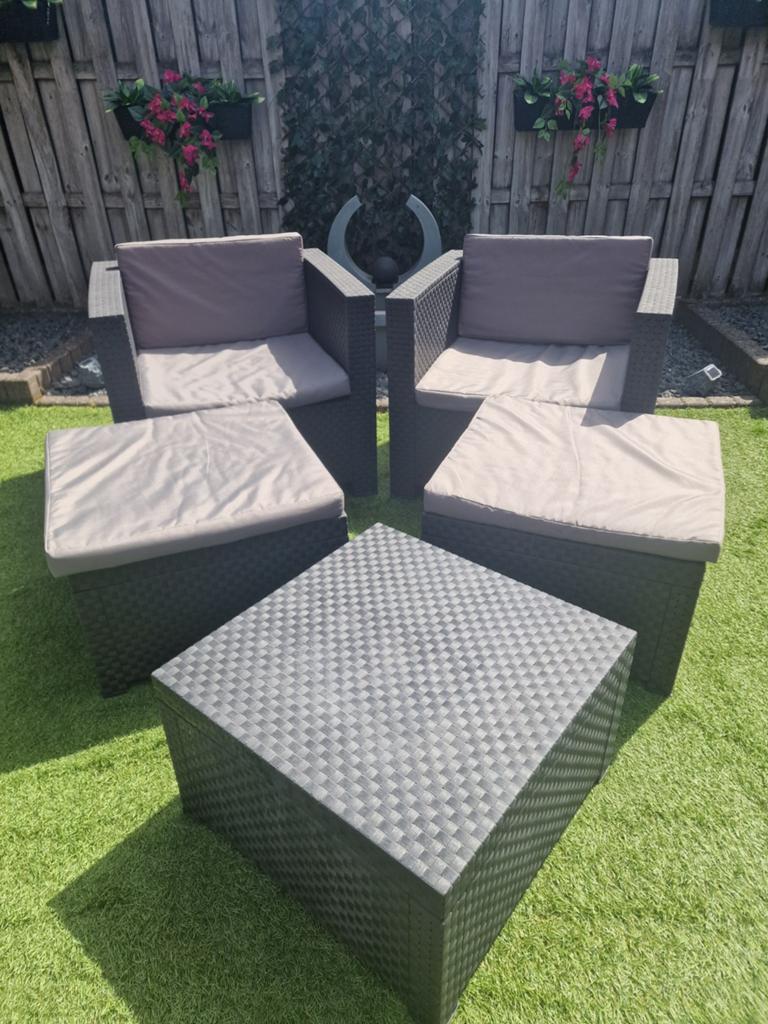 Complete Wicker Loungeset met Kussens en Tafel, Tuin en Terras, Tuinsets en Loungesets, Kunststof, Gebruikt, Loungeset, Bijzettafel