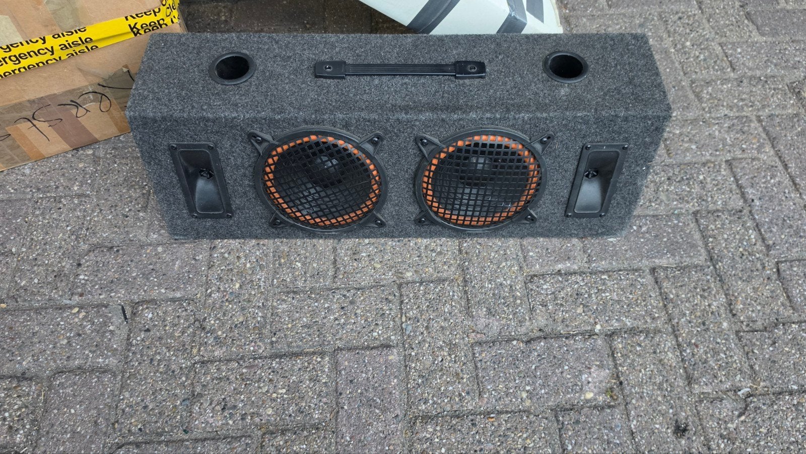 Speakerbox met 2 speakers en 2 tweeters, Overige typen, Ophalen of Verzenden, Zo goed als nieuw, Basreflex