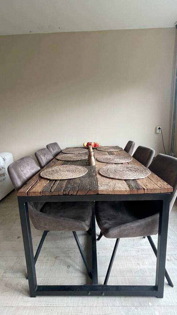Prachtige houten eettafel - Uniek design, Ophalen of Verzenden, Zo goed als nieuw, Overige houtsoorten