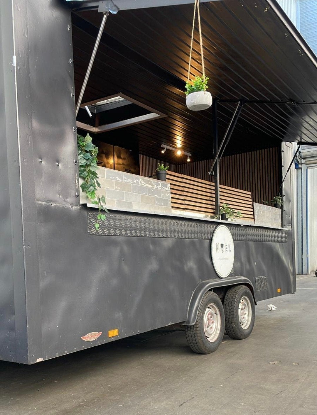 Food trailer/ wedstrijd trailer / food caravan, Ophalen