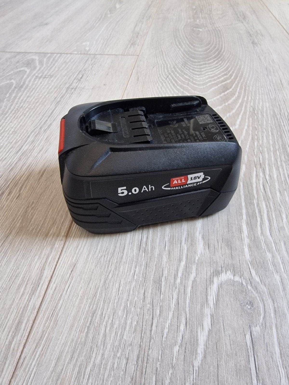 Bosch 5.0 Ah Accu - Nieuw en Ongebruikt, Doe-het-zelf en Verbouw, Elektra en Kabels, Ophalen of Verzenden, Nieuw, Bos, Overige typen