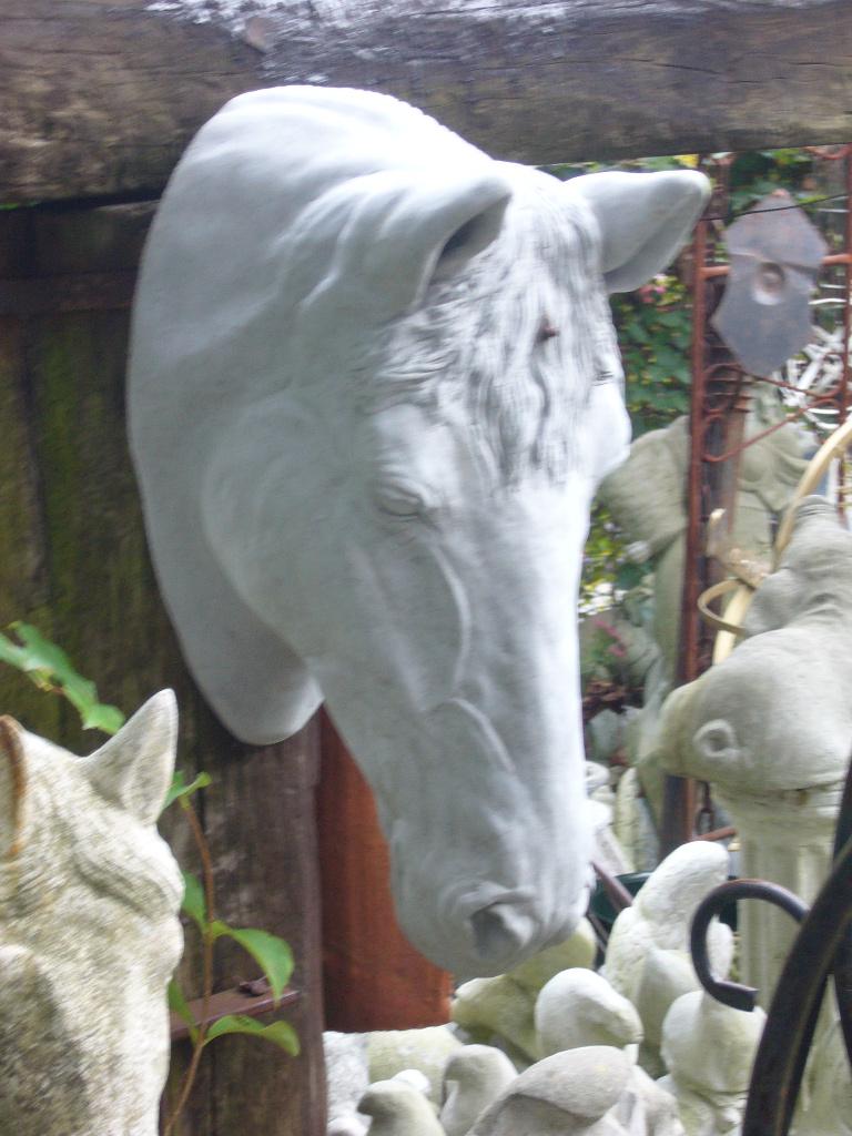 Art Deco paard pony tuinbeeld beeld "De Evenaar" Eemnes, Ophalen, Nieuw