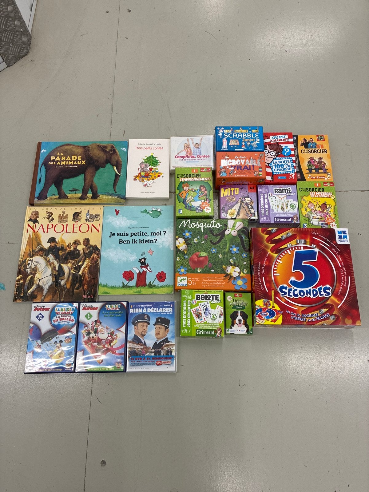 Diverse collectie: boeken, bordspellen en films (DVD/VHS), Gebruikt, Animatie, Alle leeftijden, Nederlands