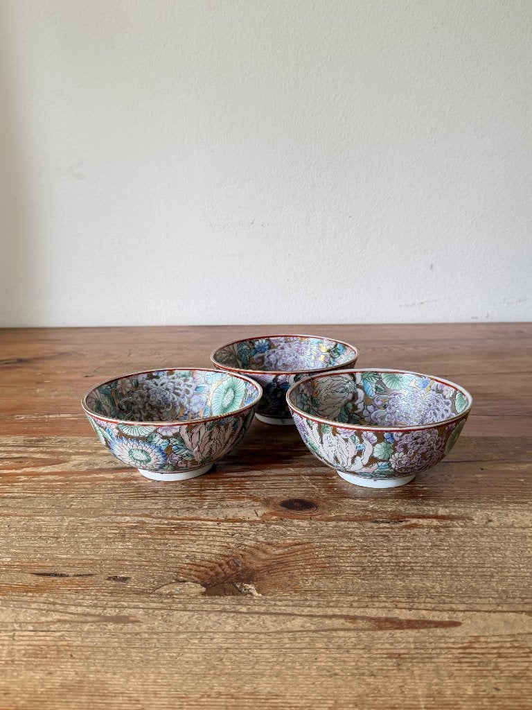 Schalen - Set van 3 Chinese famille rose millefleurs, Ophalen of Verzenden