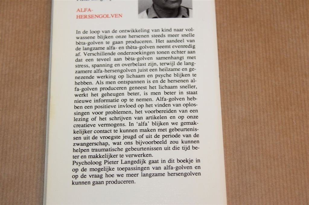 Alfa-Hersengolven — Praktische Toepassingen & Ontspanning, Ophalen of Verzenden, Gelezen, Overige onderwerpen, Achtergrond en Informatie