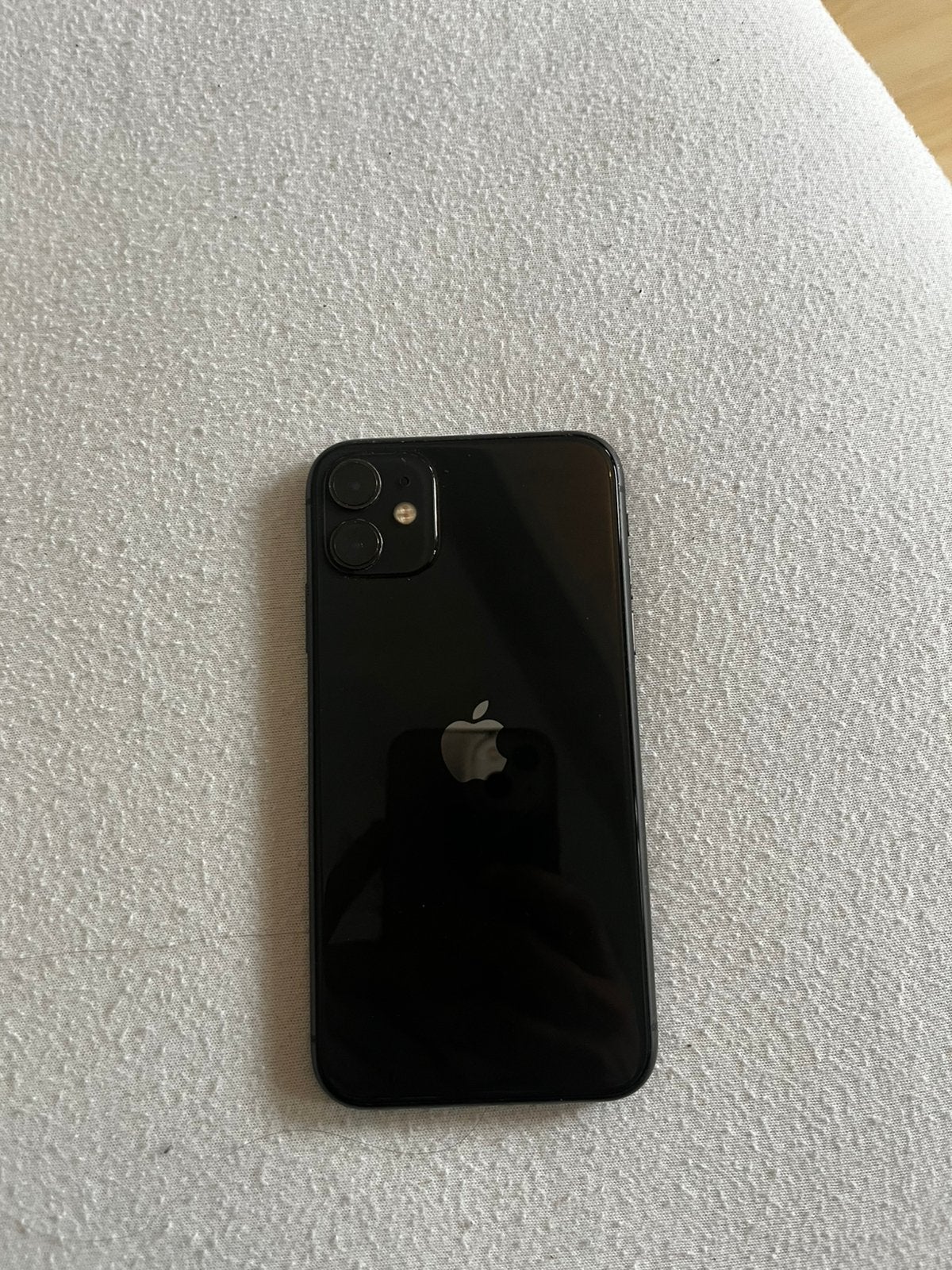 Iphone 11 met kapot scherm, Zwart, Zonder abonnement, 128 GB, Gebruikt