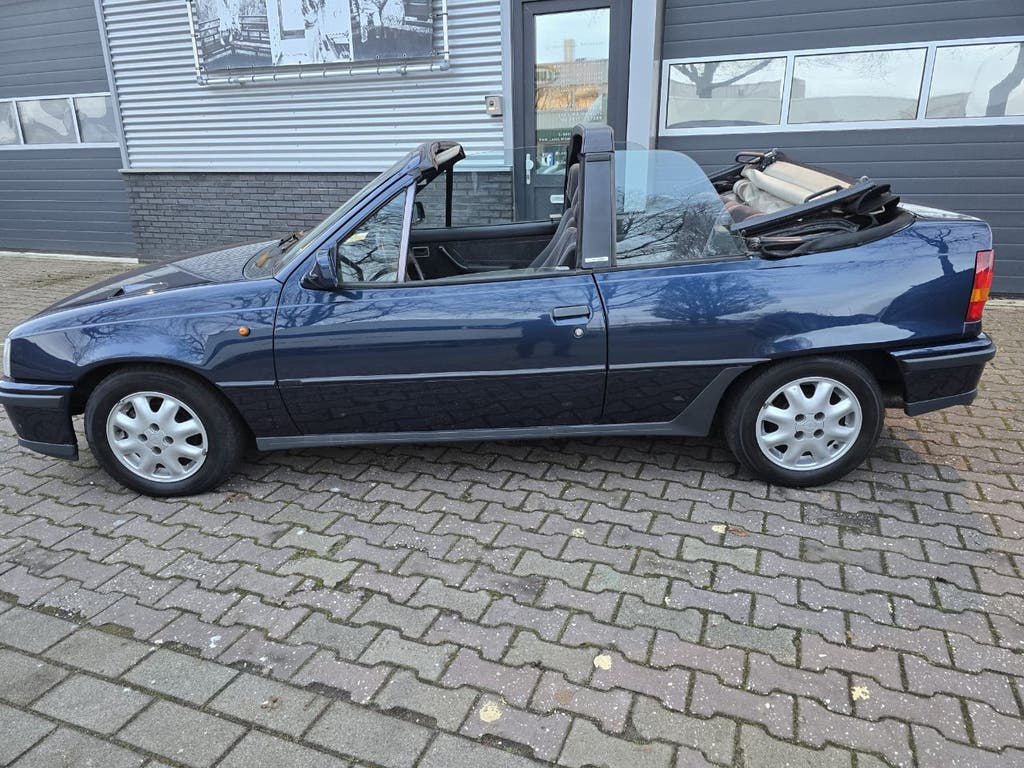 Opel KADETT-E-CABRIO C2.0NE GSI OPNIEUW GESPOTEN (bj 1990), foto 6