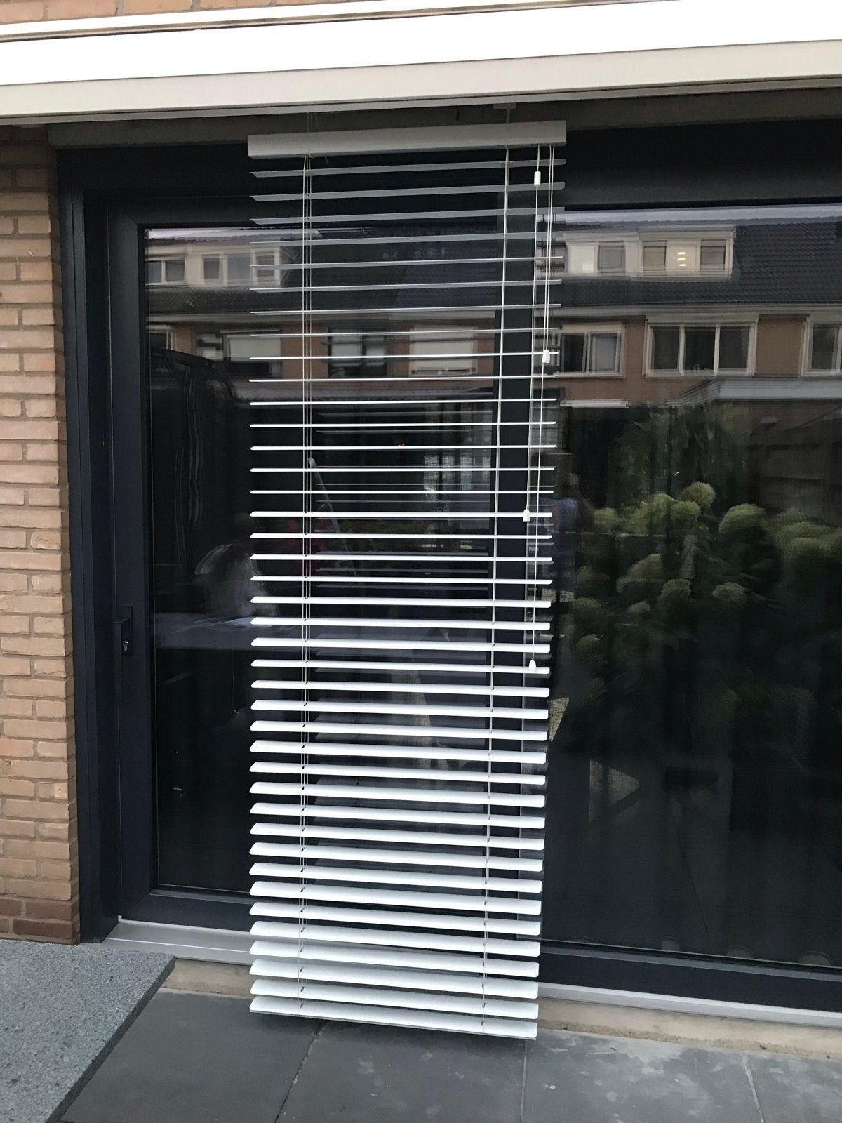 Luxaflex wit metaal voor keuken deur, Wit, Ophalen of Verzenden, Zo goed als nieuw, Kunststof