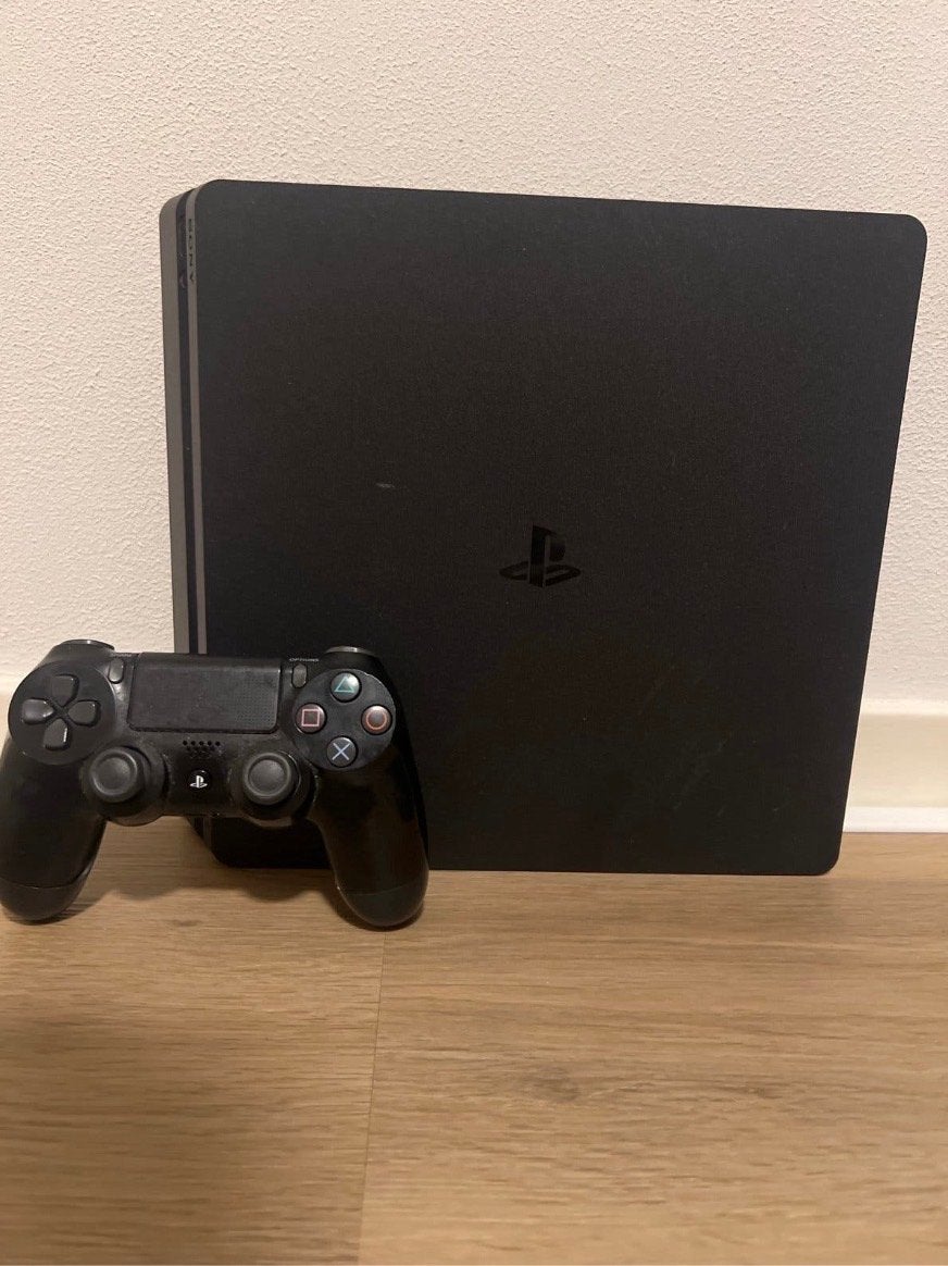 PlayStation 4 Slim | 2 Controllers, Spelcomputers en Games, Spelcomputers | Sony PlayStation 4, Met 2 controllers, Ophalen of Verzenden