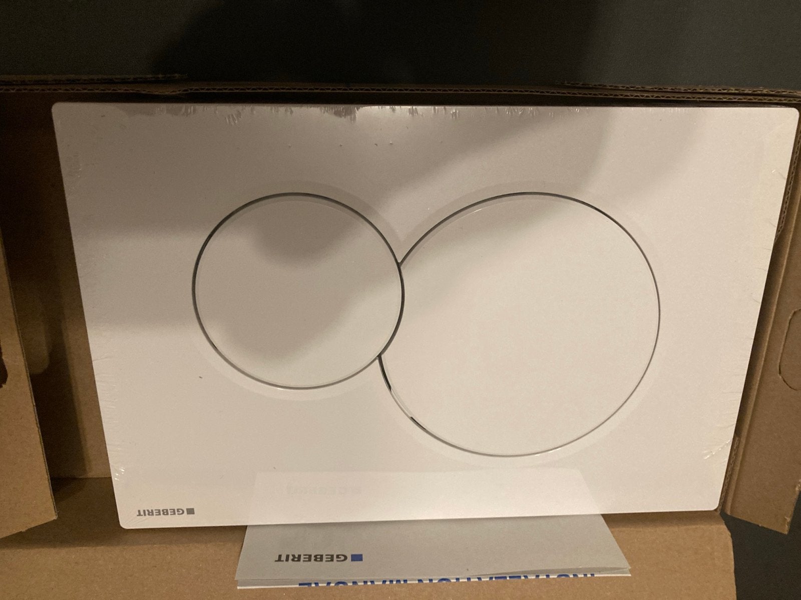 Gloednieuwe Geberit inbouwreservoir met bedieningsplaat, Doe-het-zelf en Verbouw, Sanitair, Ophalen, Nieuw, Toilet