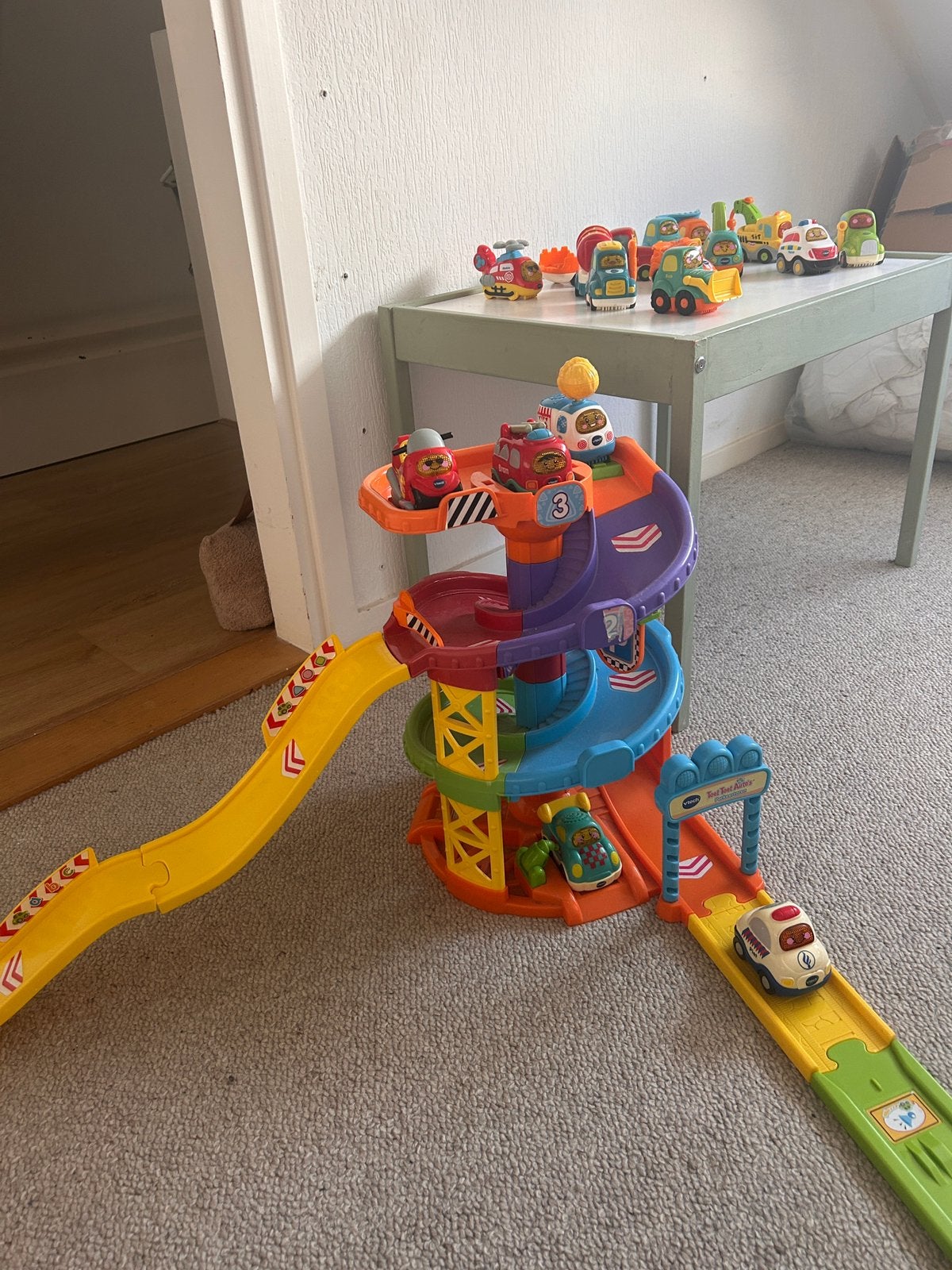 Grote VTech Toet Toet Auto's collectie met garages en banen, Ophalen of Verzenden, Gebruikt