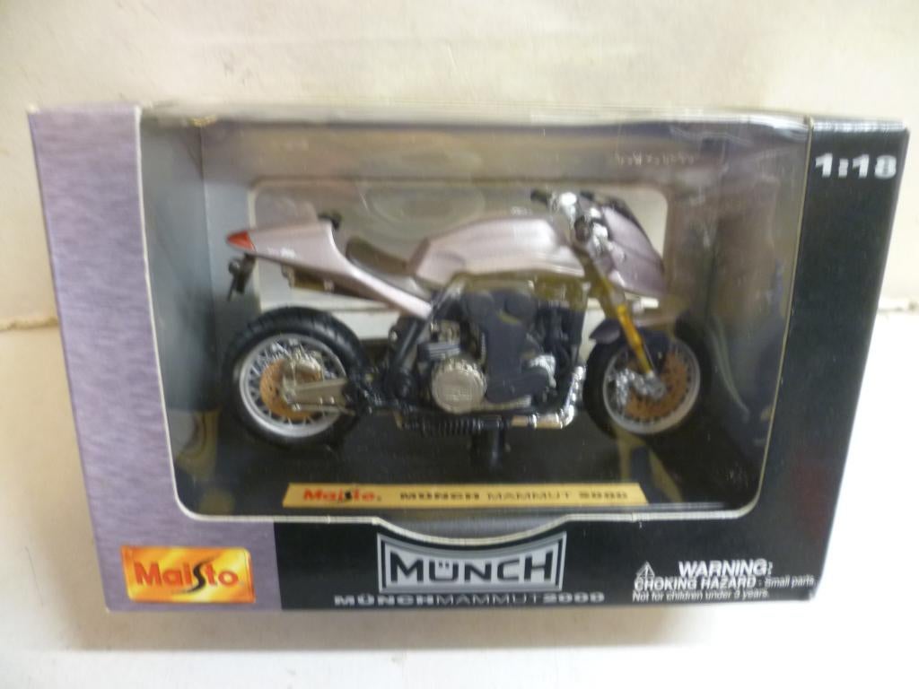 Maisto Munch Mammut 2000 motor 1:18 schaalmodel in doos, Hobby en Vrije tijd, Modelauto's | 1:18, Ophalen of Verzenden, Nieuw