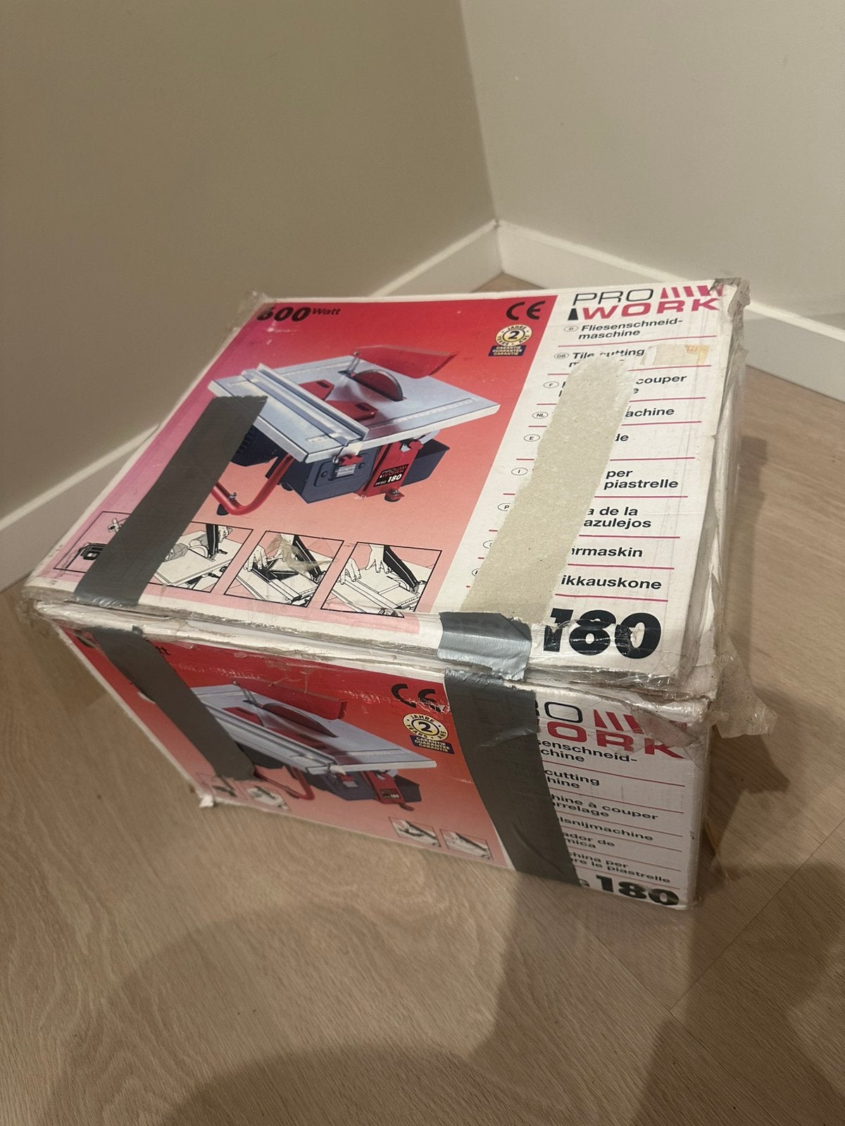 Tegel zaag, Ophalen, Zo goed als nieuw, 1200 watt of meer, 70 mm of meer