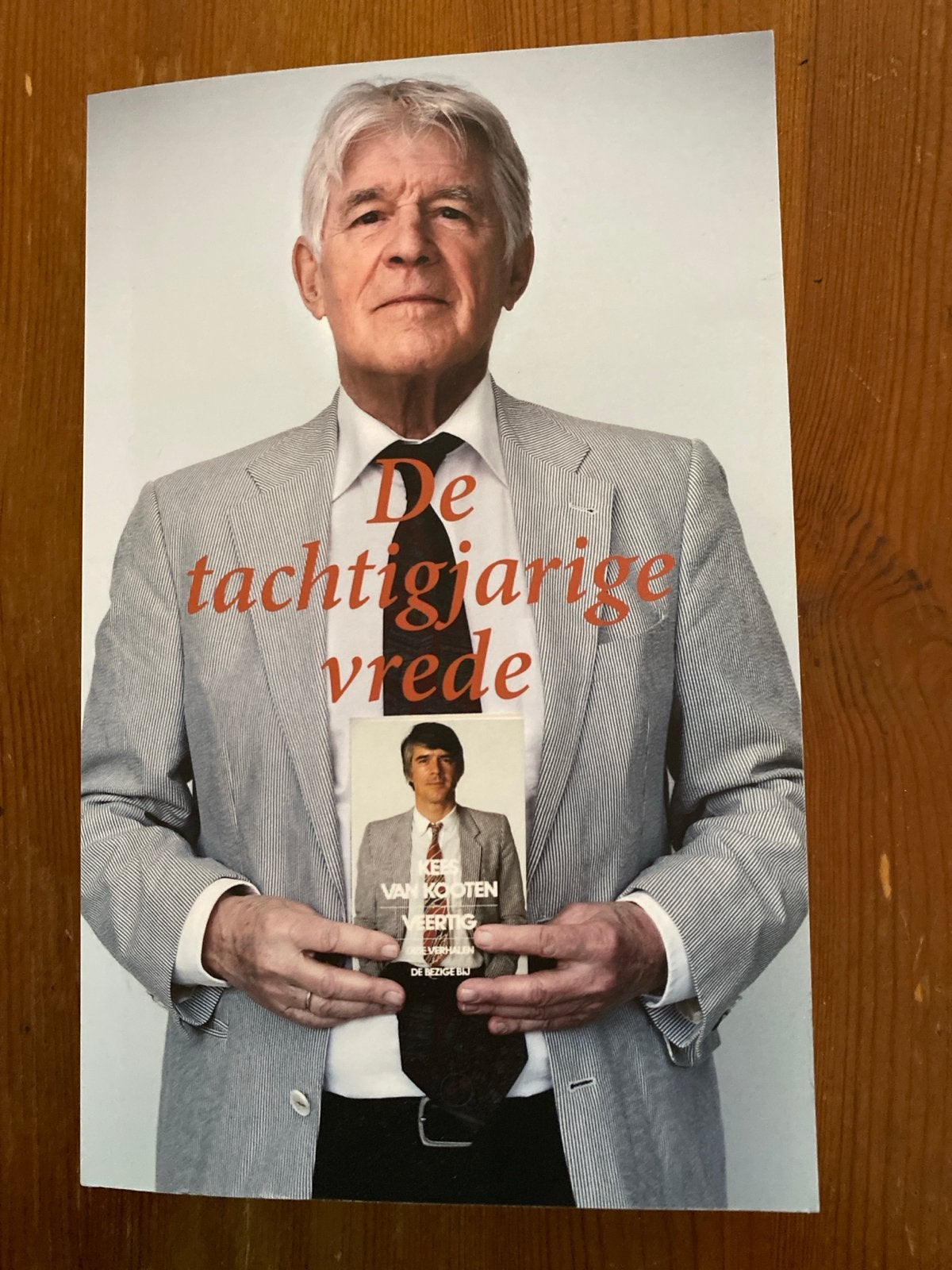 Kees van Kooten - De tachtigjarige vrede, Ophalen of Verzenden, Zo goed als nieuw, Nederland