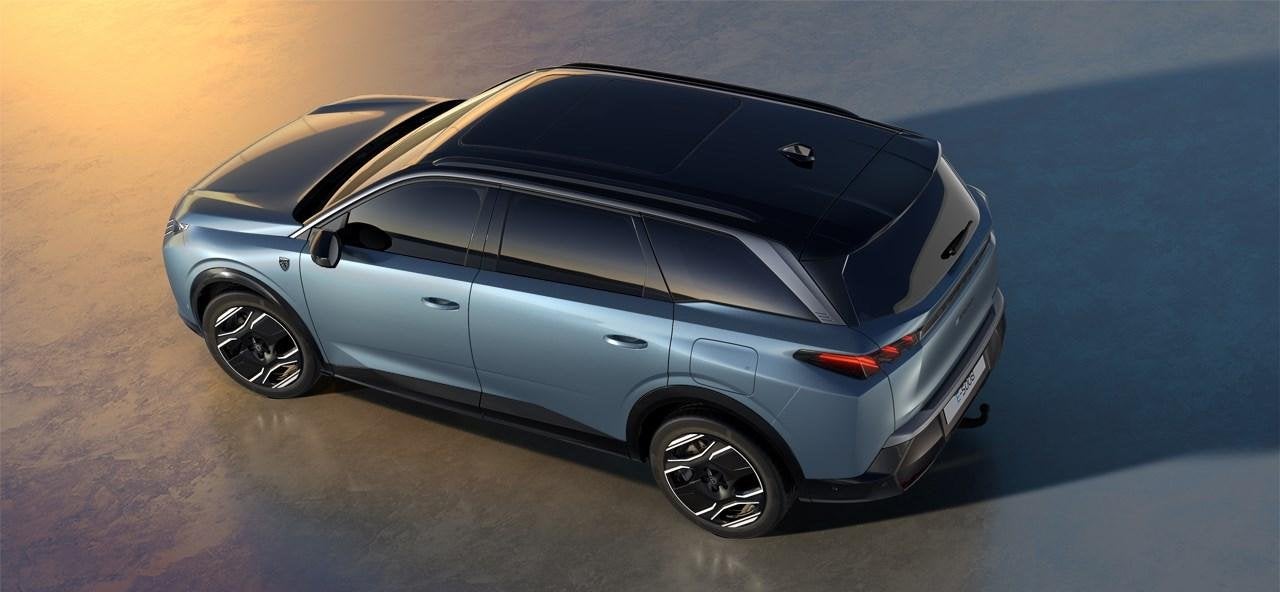 Peugeot e-5008 GT Exclusive 73 kWh 7p | €7.100,- DEMO VOOR, Auto's, Peugeot, 81 kWh, Blauw, 7 stoelen, 1000 kg