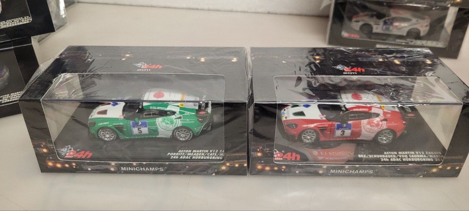 Minichamps Aston Martin V12 Zagato Nurburgring 2011, Ophalen of Verzenden, Nieuw, Auto, MiniChamps