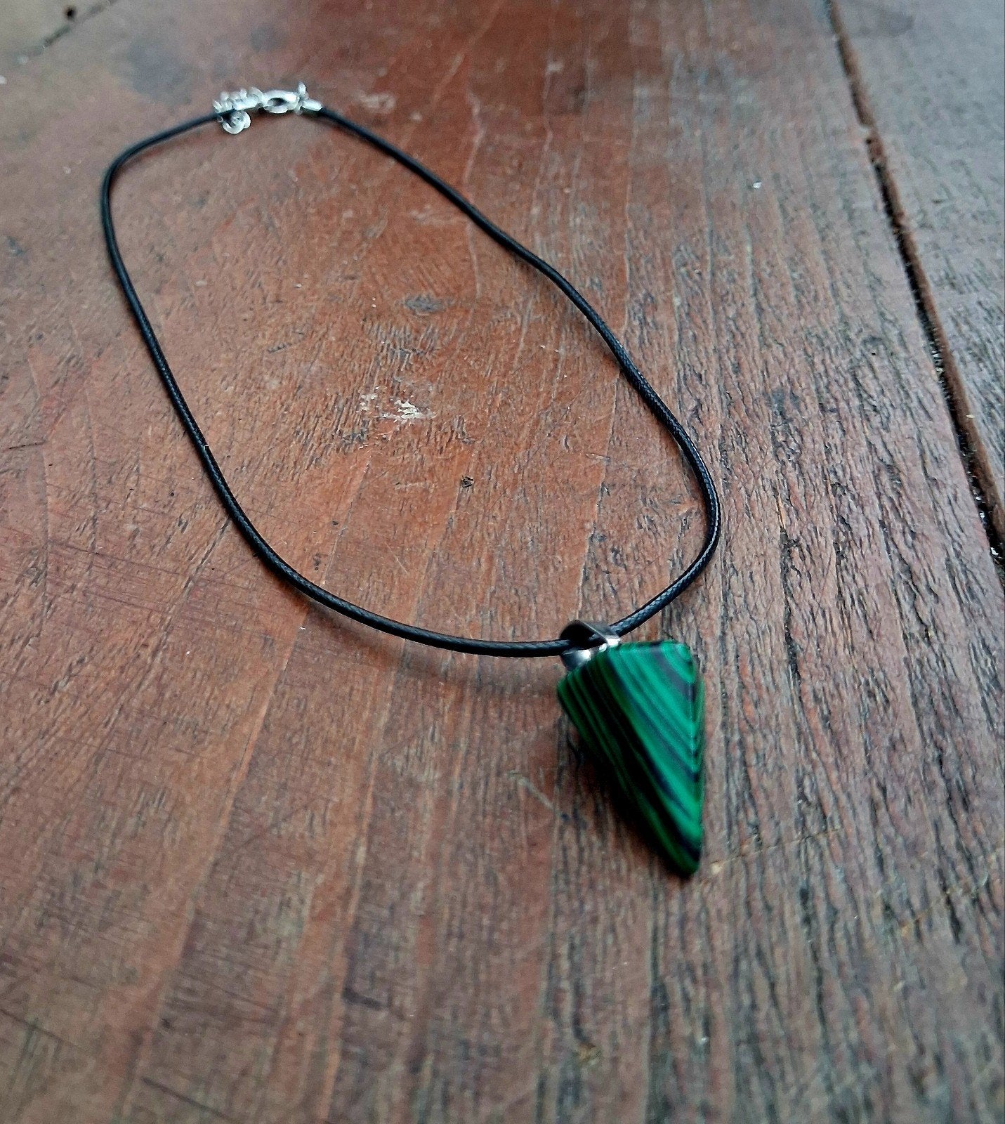 Malachiet Edelsteen Hanger met Ketting - Nieuw!, Nieuw, Ophalen of Verzenden, Steen of Mineraal, Met edelsteen