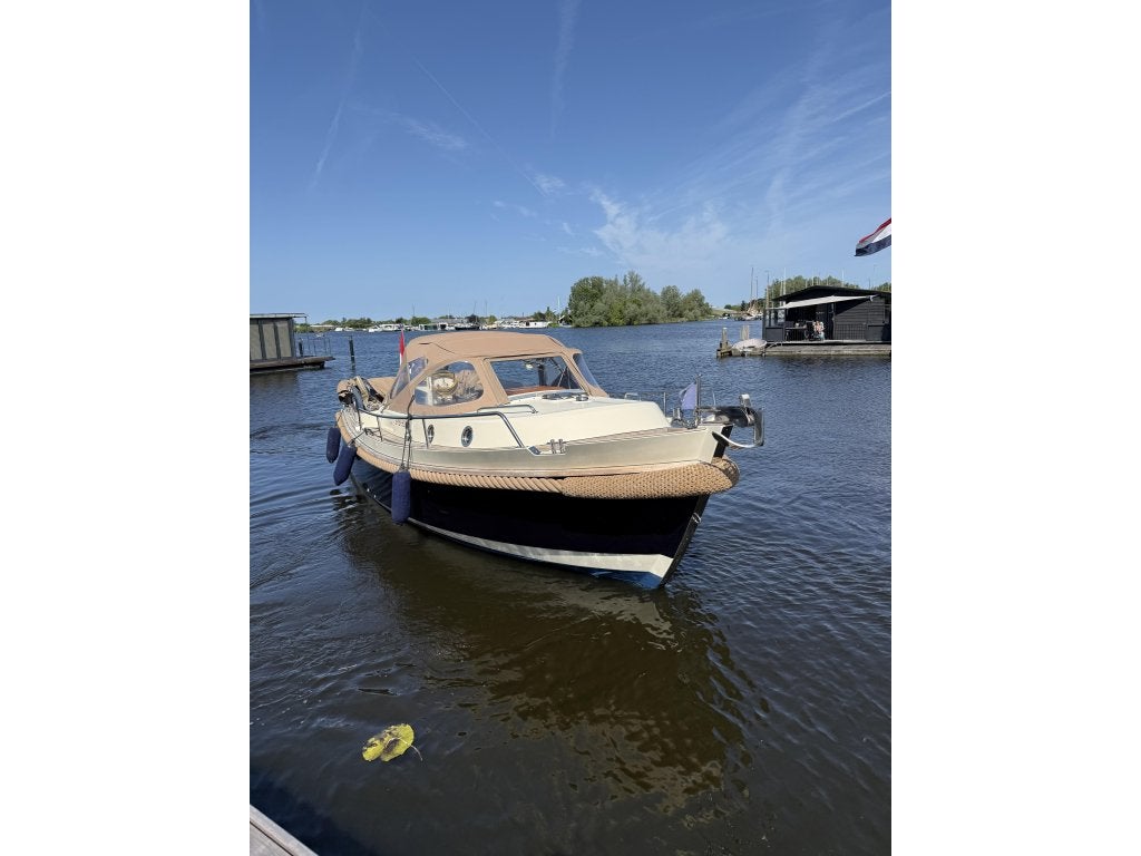 Intercruiser 27 Cabin, 9 m, Diesel, 0 cm, 3 m
