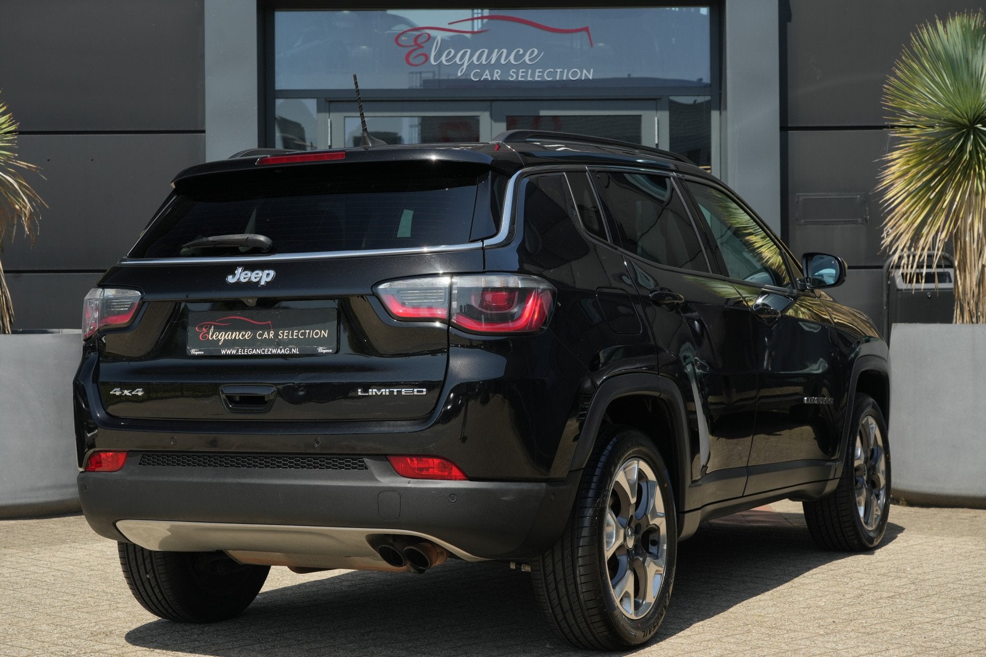 Jeep Compass 1.4 MultiAir Limited 4x4 170pk Navigatie/Camera, Auto's, Automaat, 450 kg, Gebruikt, 4 cilinders